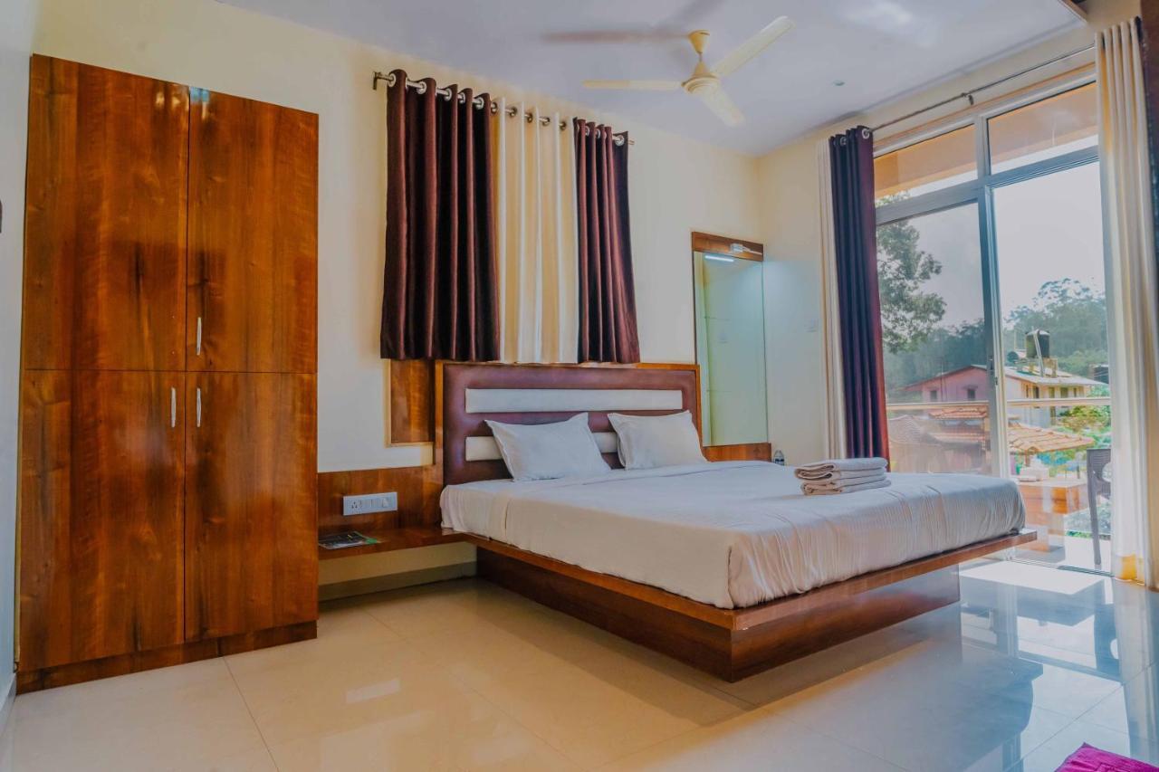 The Oak Woods Hotel Mahābaleshwar Kültér fotó