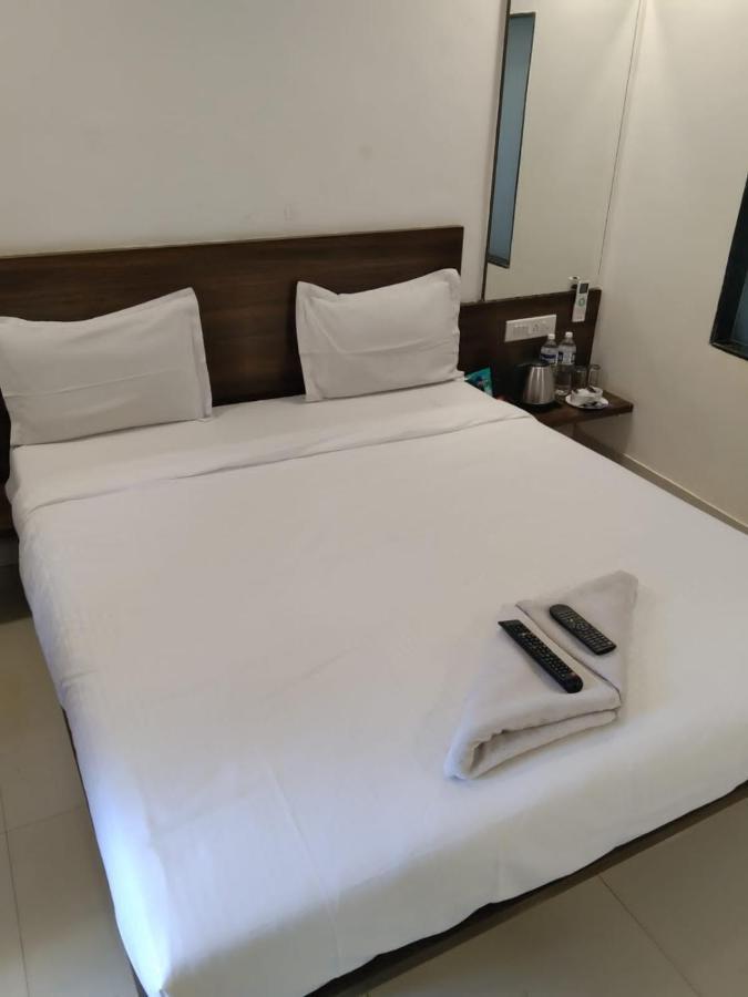 The Oak Woods Hotel Mahābaleshwar Kültér fotó
